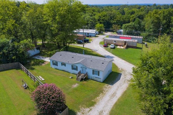 Three Oaks Village: 931 Baker Rd, Columbia, TN 38401
